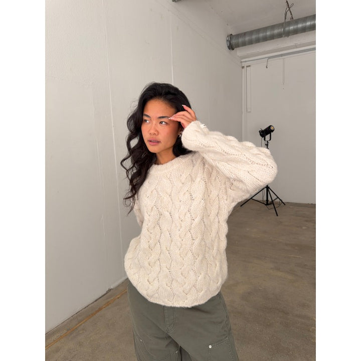 Evelyn | Vintage-Inspired Oversized Cable Knit Sweater