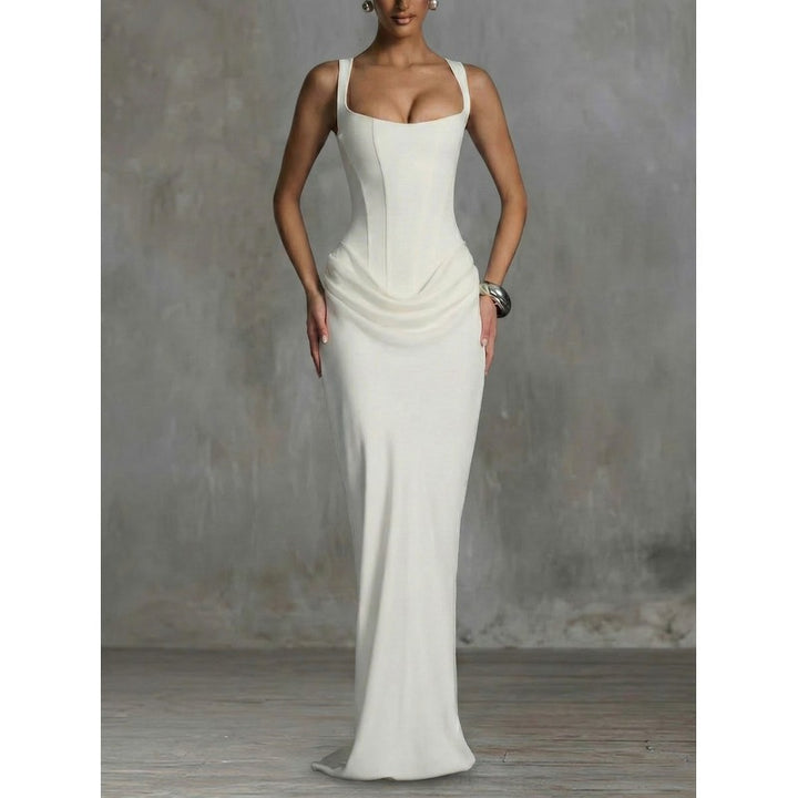Leonor | Structured Square-Neck Maxi Dress