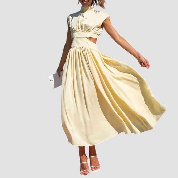 Wynn | Vestido midi plissado com recortes