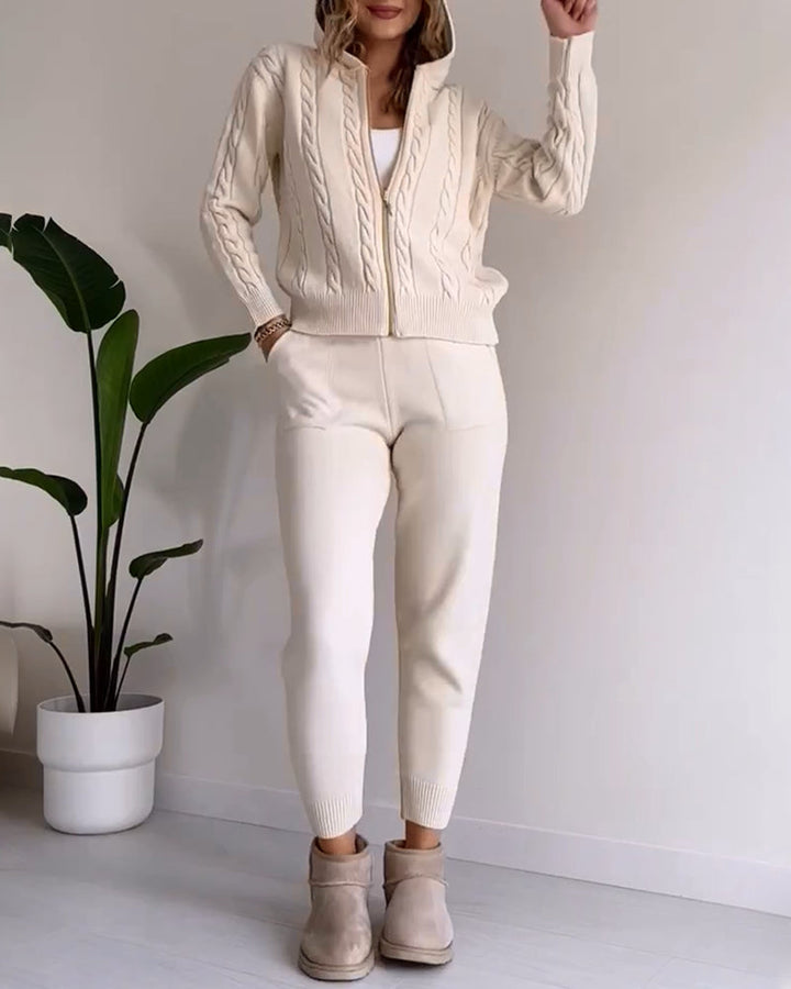Anouk | Completo da donna con felpa con cappuccio in maglia a trecce e leggings