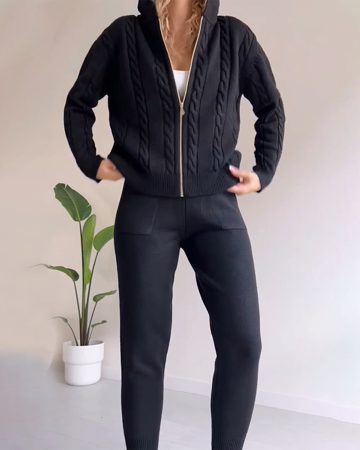 Anouk | Completo da donna con felpa con cappuccio in maglia a trecce e leggings