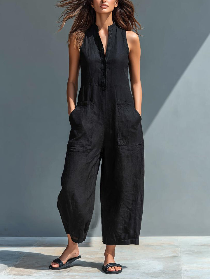 Sloane | Tuta senza maniche minimalista da donna con colletto alto e bottoni