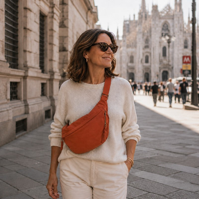 Gioia | Crescent Shoulder Bag