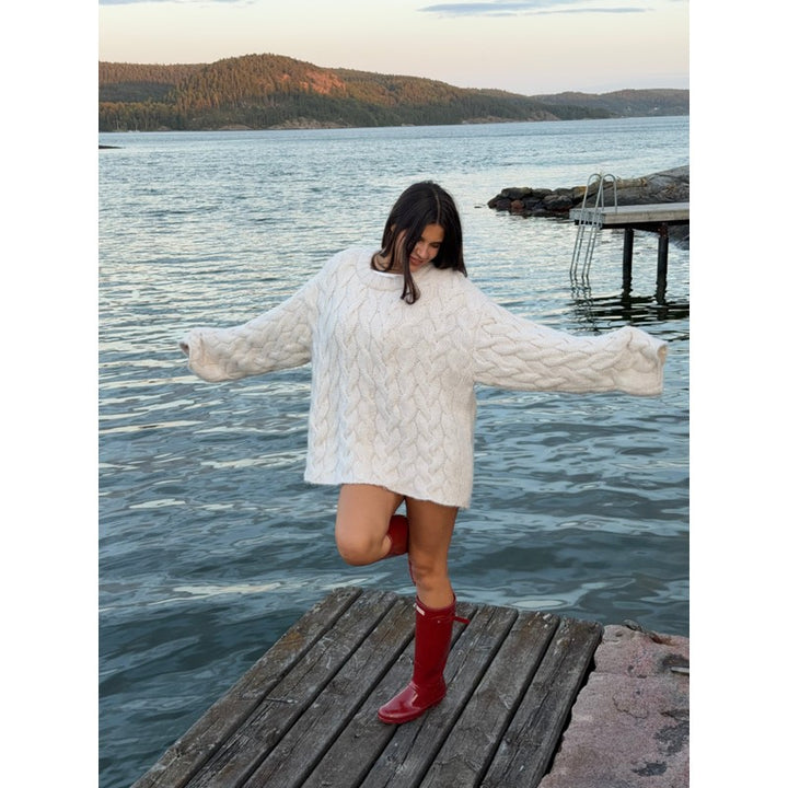 Evelyn | Vintage-Inspired Oversized Cable Knit Sweater