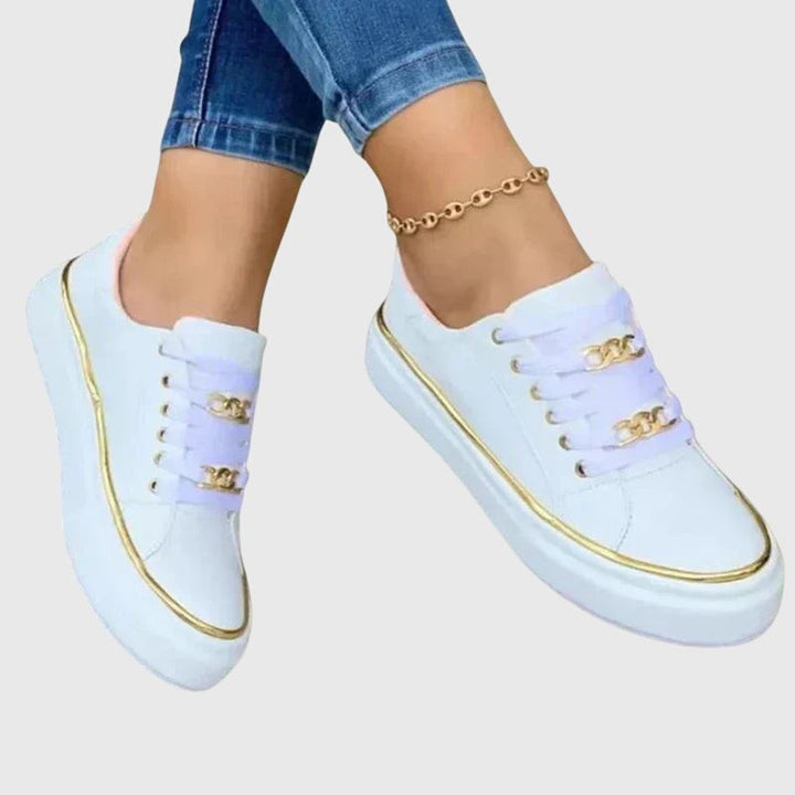 Geneviève | Wide-Toe -Up Sneakers