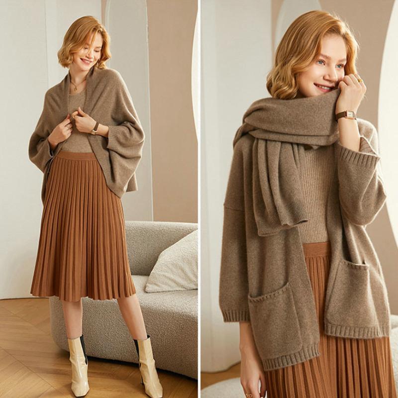 Riley | Completo da donna composto da cardigan in maglia morbida e scialle