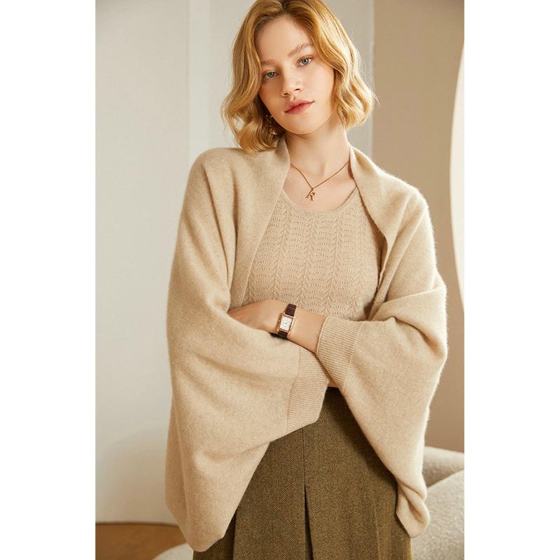 Riley | Completo da donna composto da cardigan in maglia morbida e scialle