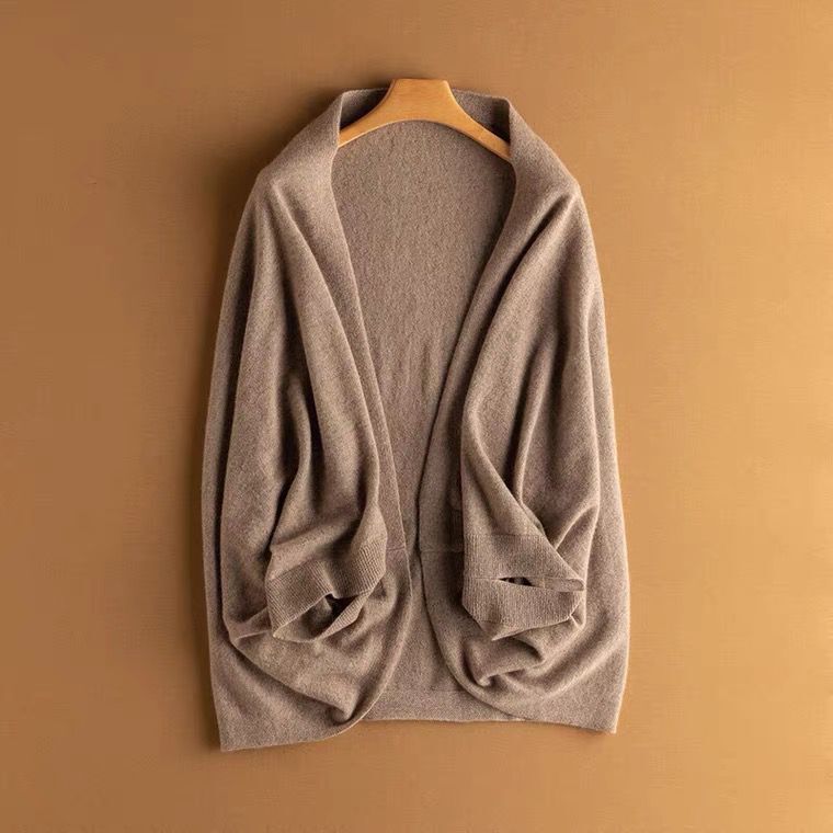 Riley | Completo da donna composto da cardigan in maglia morbida e scialle
