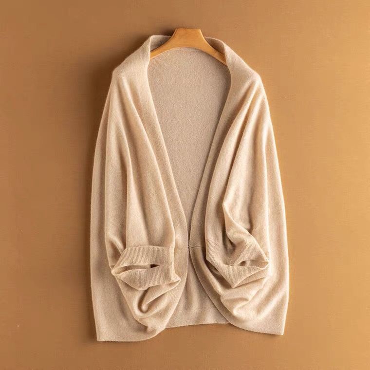 Riley | Completo da donna composto da cardigan in maglia morbida e scialle